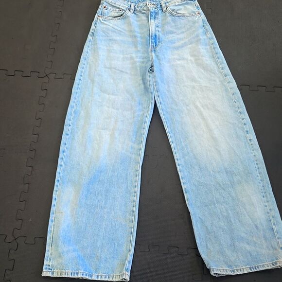 Zara Wide-Leg Mid Waisted Light Blue Jeans, Size 6. - Picture 1 of 3